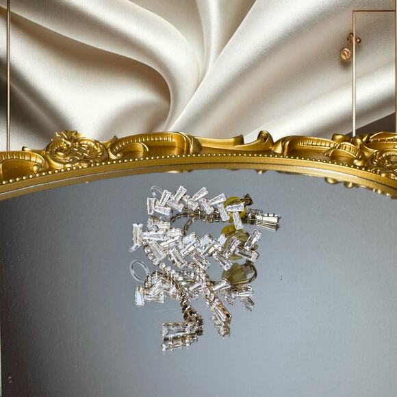 Pair of Ear Clips with Leaf and Tassel Accents - Picture 4 of 4